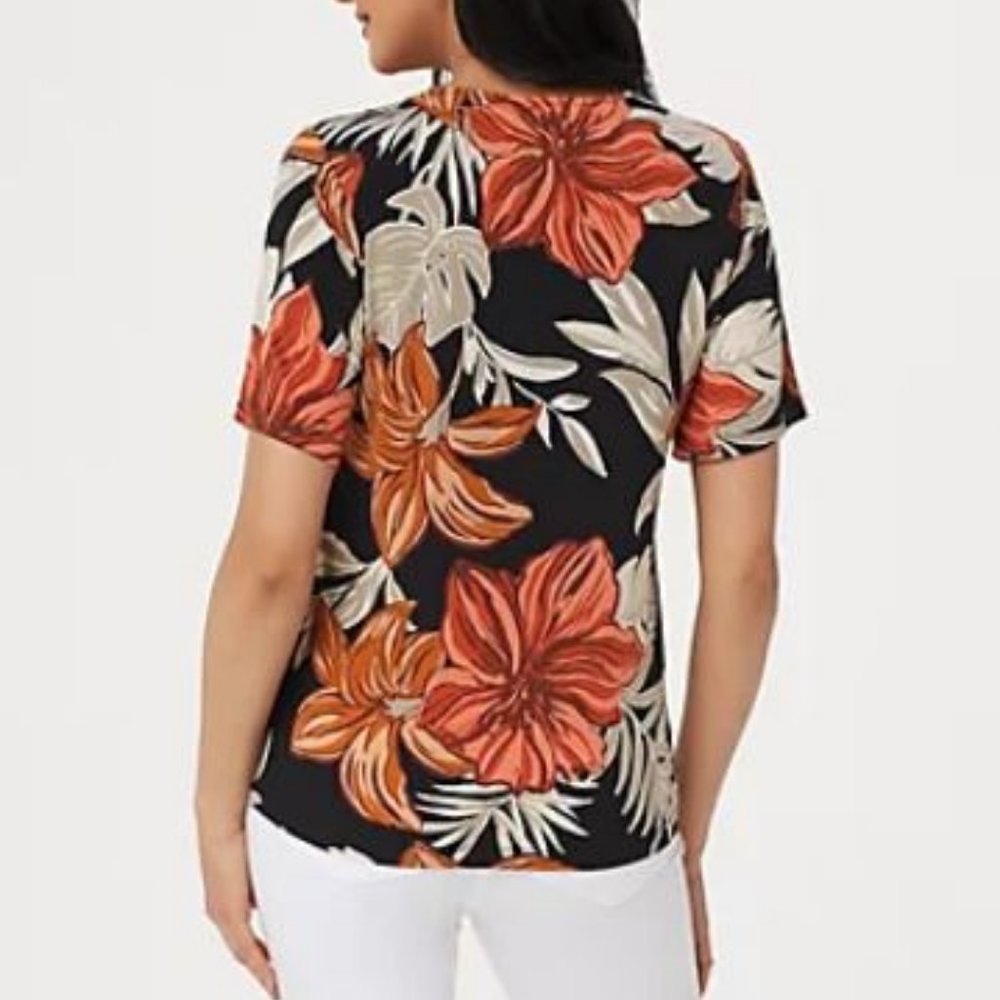 Susan Graver Printed Liquid Knit V-Neck Top 4477 - Picture 2 of 2
